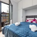 Little Laguna Sauna & Parking By Renters مينزفوجة