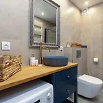 Little Laguna Sauna & Parking By Renters شقة فندقية 4*