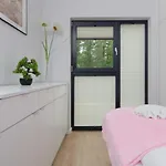 Little Laguna Sauna & Parking By Renters شقة فندقية 4*
