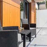 Little Laguna Sauna & Parking By Renters Apartmanhotel