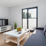 Little Laguna Sauna & Parking By Renters مينزفوجة