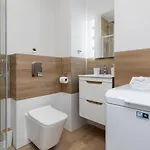 Little Laguna Sauna & Parking By Renters شقة فندقية 4*