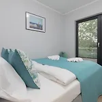 Little Laguna Sauna & Parking By Renters