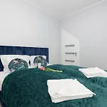 Apartmanhotel Little Laguna Sauna & Parking By Renters 4*