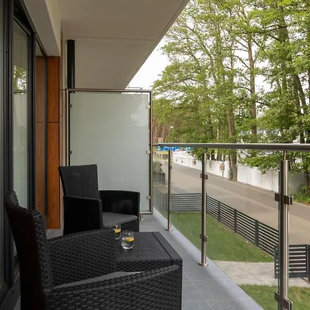 Little Laguna Sauna & Parking By Renters