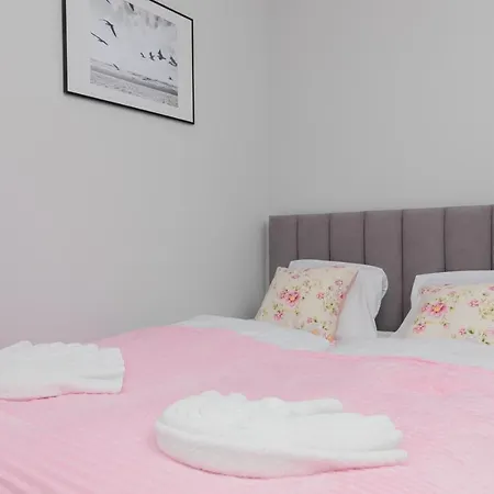 Little Laguna Sauna & Parking By Renters Aparthotel