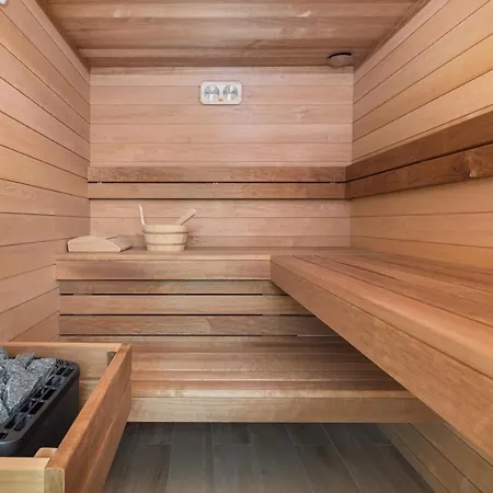 Aparthotel Little Laguna Sauna & Parking By Renters