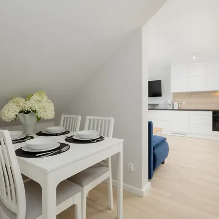 Little Laguna Sauna & Parking By Renters