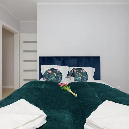 Little Laguna Sauna & Parking By Renters 4*